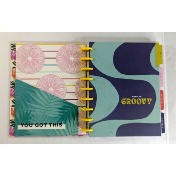 The Happy Planner - Classic, Find Your Wild, 2024-2025 Planner - Picture 6 of 16